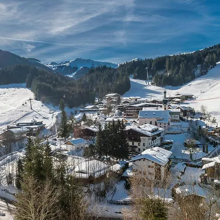 Traditionsgasthof Weissbacher Vendégház 3*