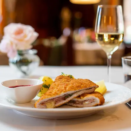 Vendégház Traditionsgasthof Weissbacher 3*