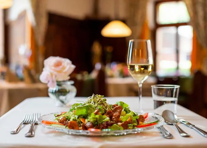 Traditionsgasthof Weissbacher 3* اوفاش