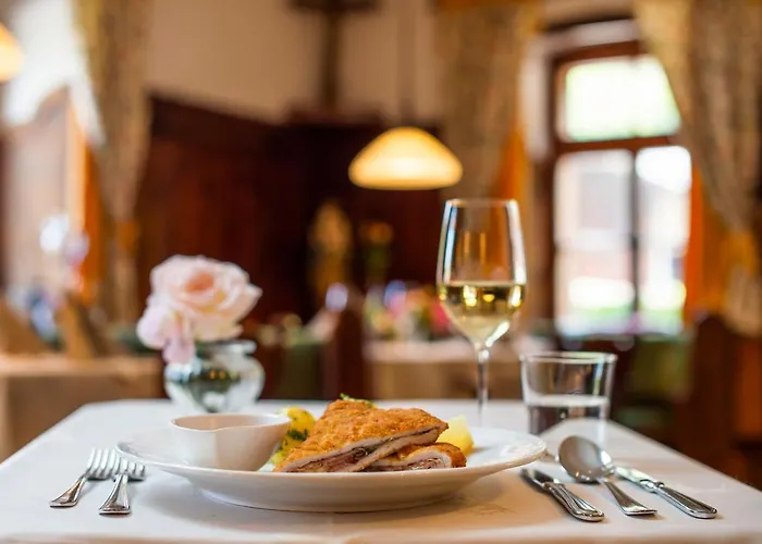 Traditionsgasthof Weissbacher بيت ضيافة 3*