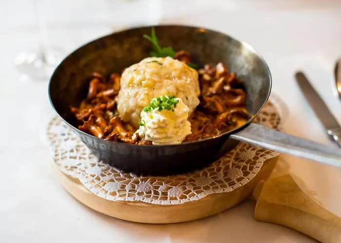 Traditionsgasthof Weissbacher 3* اوفاش