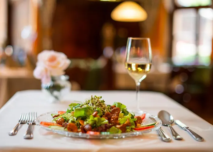 Traditionsgasthof Weissbacher بيت ضيافة