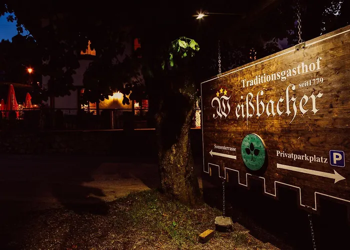 بيت ضيافة Traditionsgasthof Weissbacher اوفاش