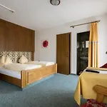 Traditionsgasthof Weissbacher 3* Auffach